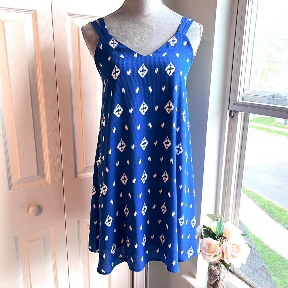 Price⬇️ Boutique Shift Dress